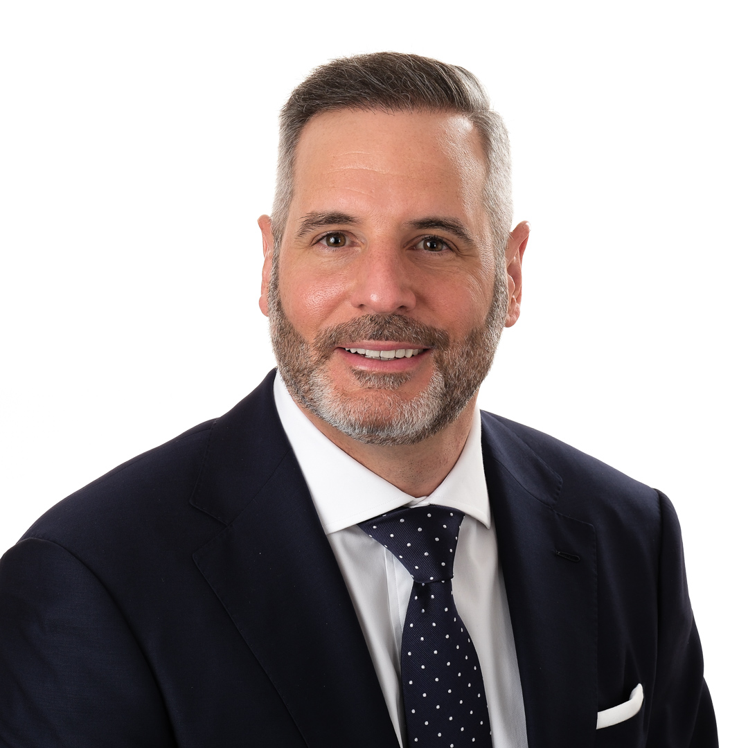 Adam Kerdani, directeur principal d'Approvia Solutions Inc.